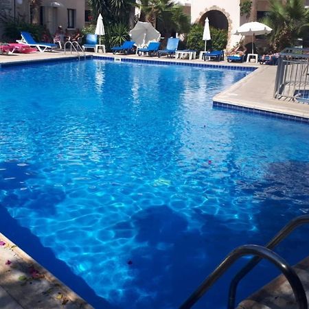 Cozy 1 Bedroom Apartment Close To The Beach Пафос Екстериор снимка