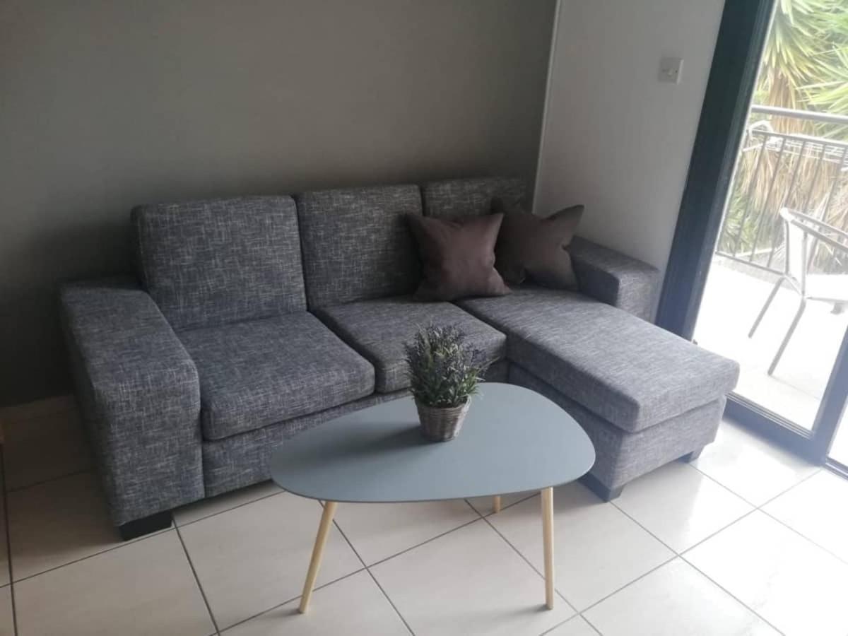 Cozy 1 Bedroom Apartment Close To The Beach Пафос Екстериор снимка