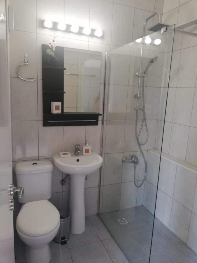 Cozy 1 Bedroom Apartment Close To The Beach Пафос Екстериор снимка