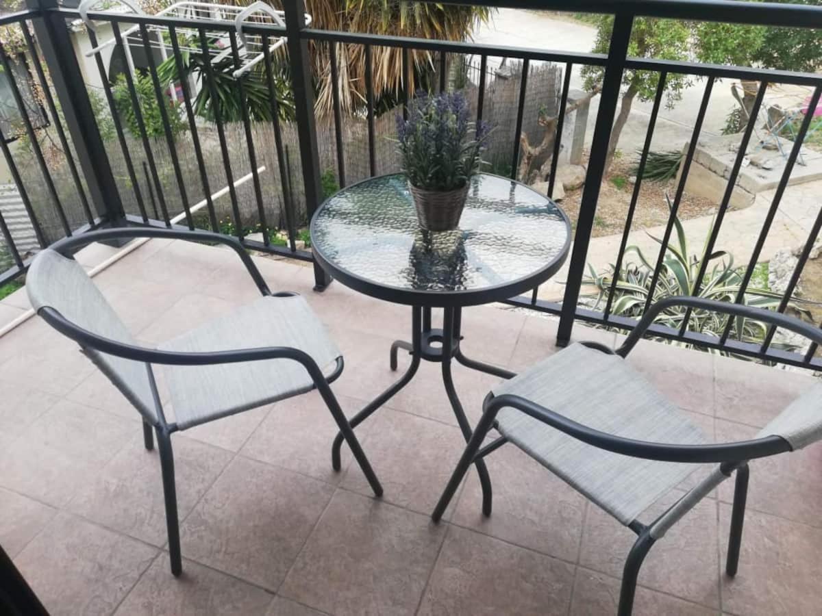 Cozy 1 Bedroom Apartment Close To The Beach Пафос Екстериор снимка